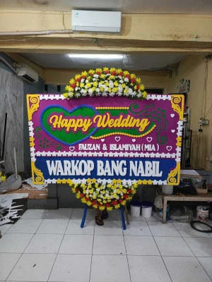 Papan Bunga di Paninggilan Utara